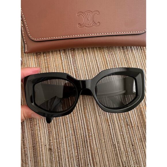 Celine CL40277i 01 Sunglasses NWT Black - Picture 1 of 9